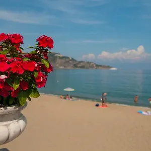 Mediterraneo 3*, Giardini-Naxos Italie